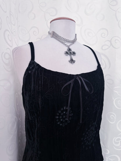 00’s whimsygoth black velvet top with embroidered & cutout details 🔮✨