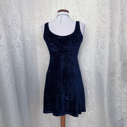 00’s Whimsygoth blueberry blue velvet dress 🫐🦋