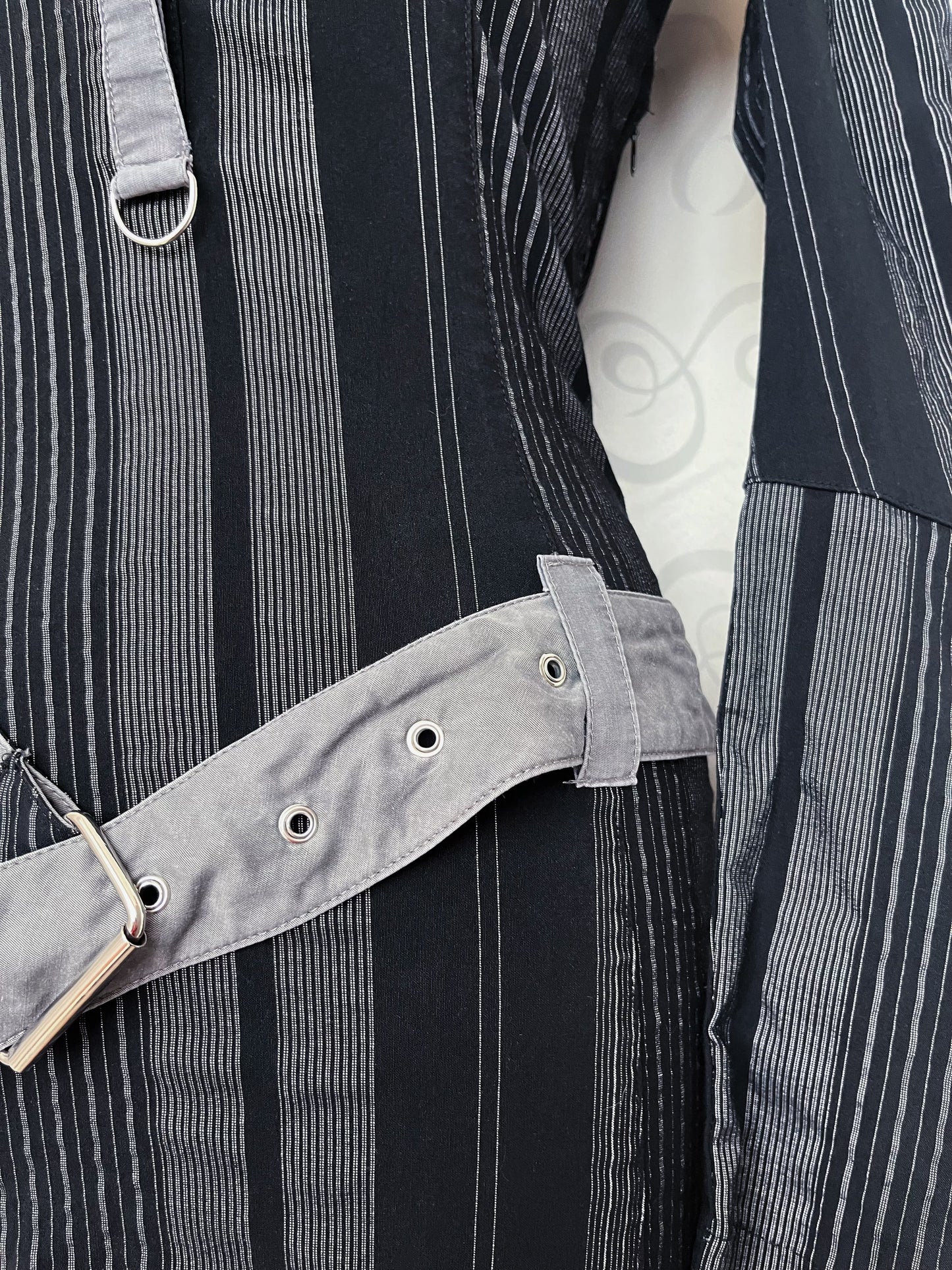 00’s Cache Cache iconic office striped dress with belt details 🖤🗡️