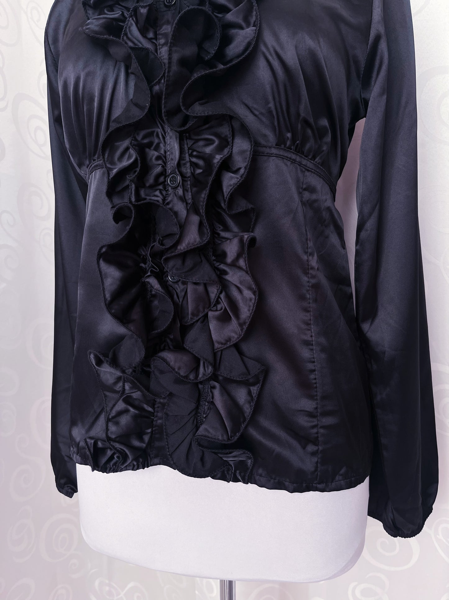00’s deadstock Gothic/Jirai Kei black satin ruffle shirt 🕷️