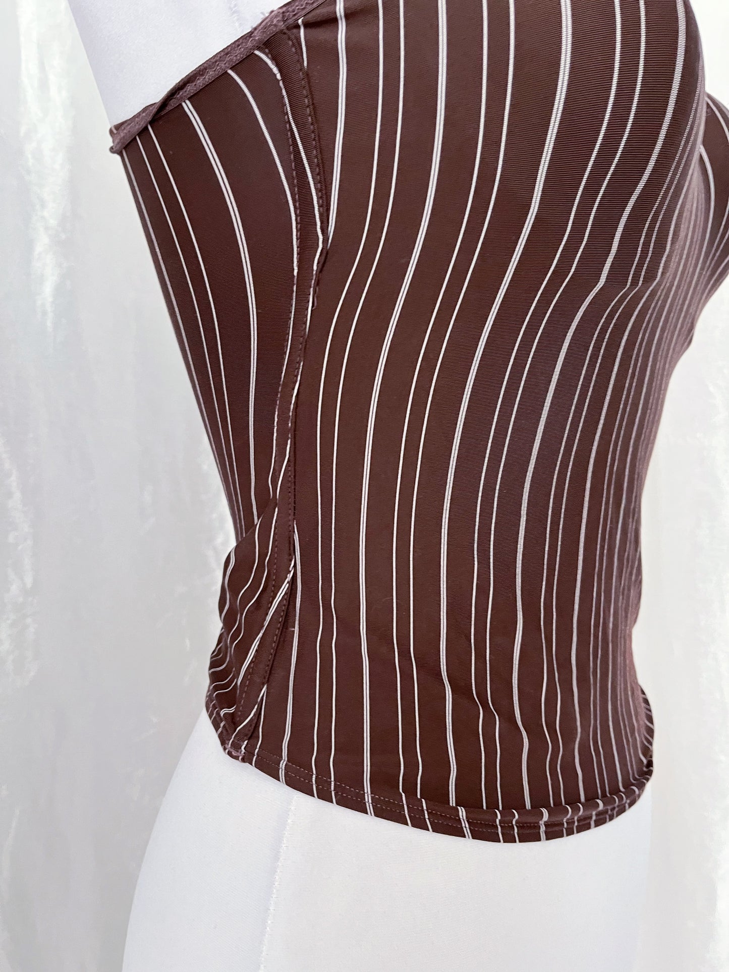 Cottage / coquette striped bustier top with lace up detail on the back 🎀
