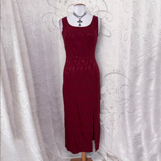 00’s stunning vampire burgundy brocade dress 🩸🦇