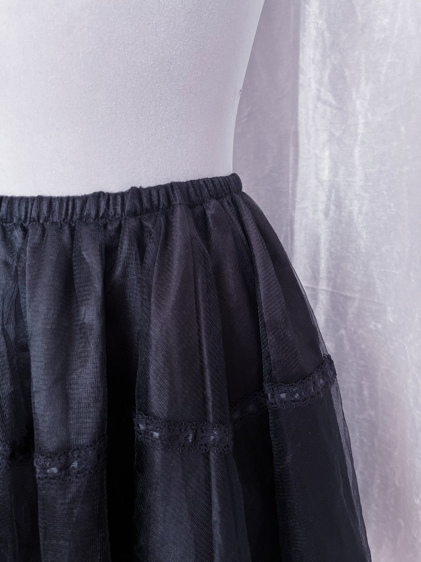 Modern dark coquette/ horror protagonist tulle skirt 🗝️🎀