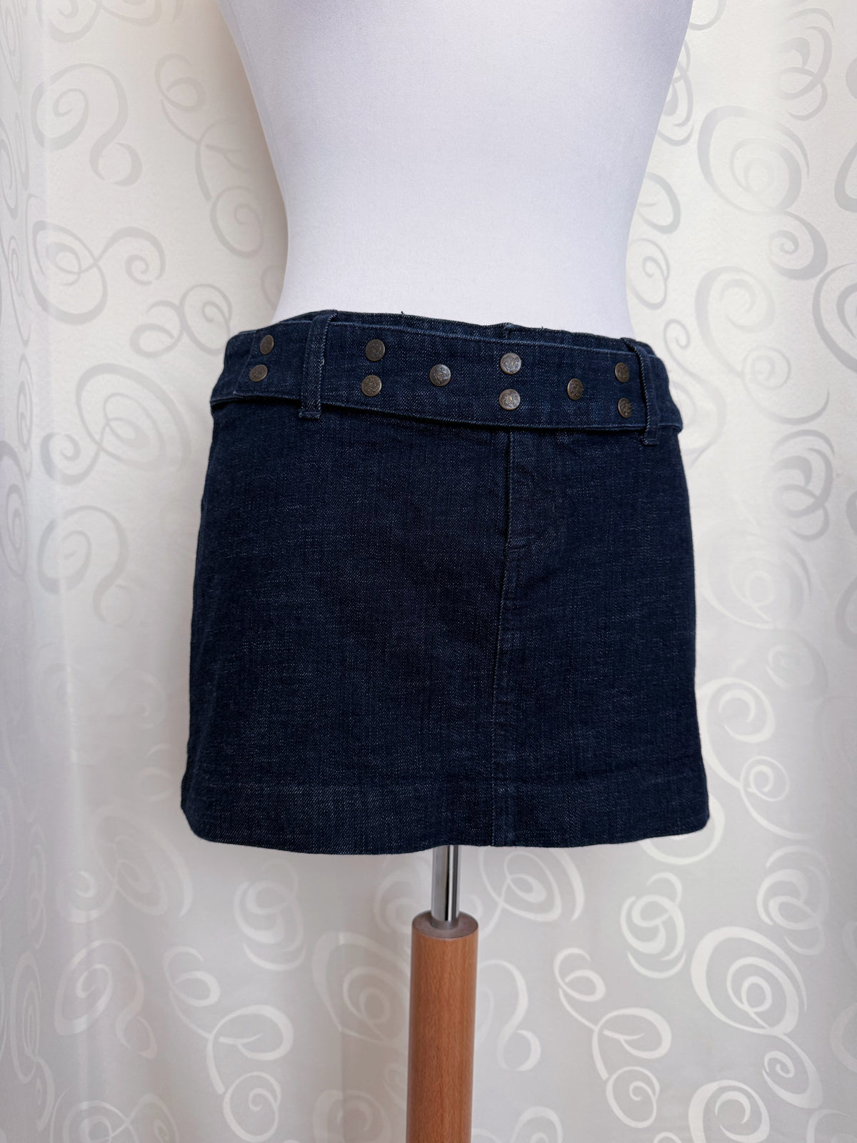 00’s essential denim mini skirt with belt 🌀🦋
