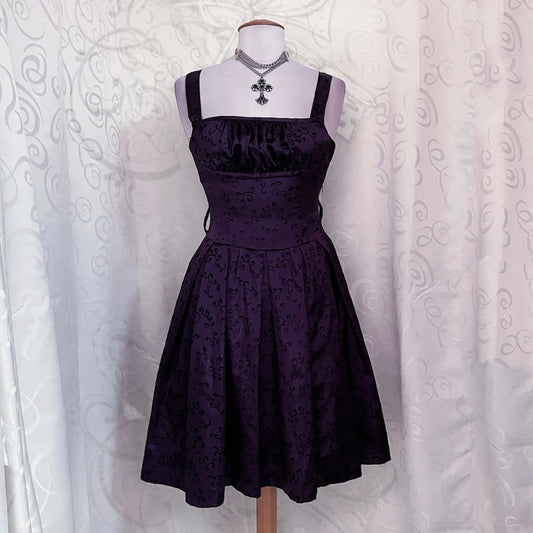 00’s whimsygoth satin purple dress with embossed velvet details 💜🌀