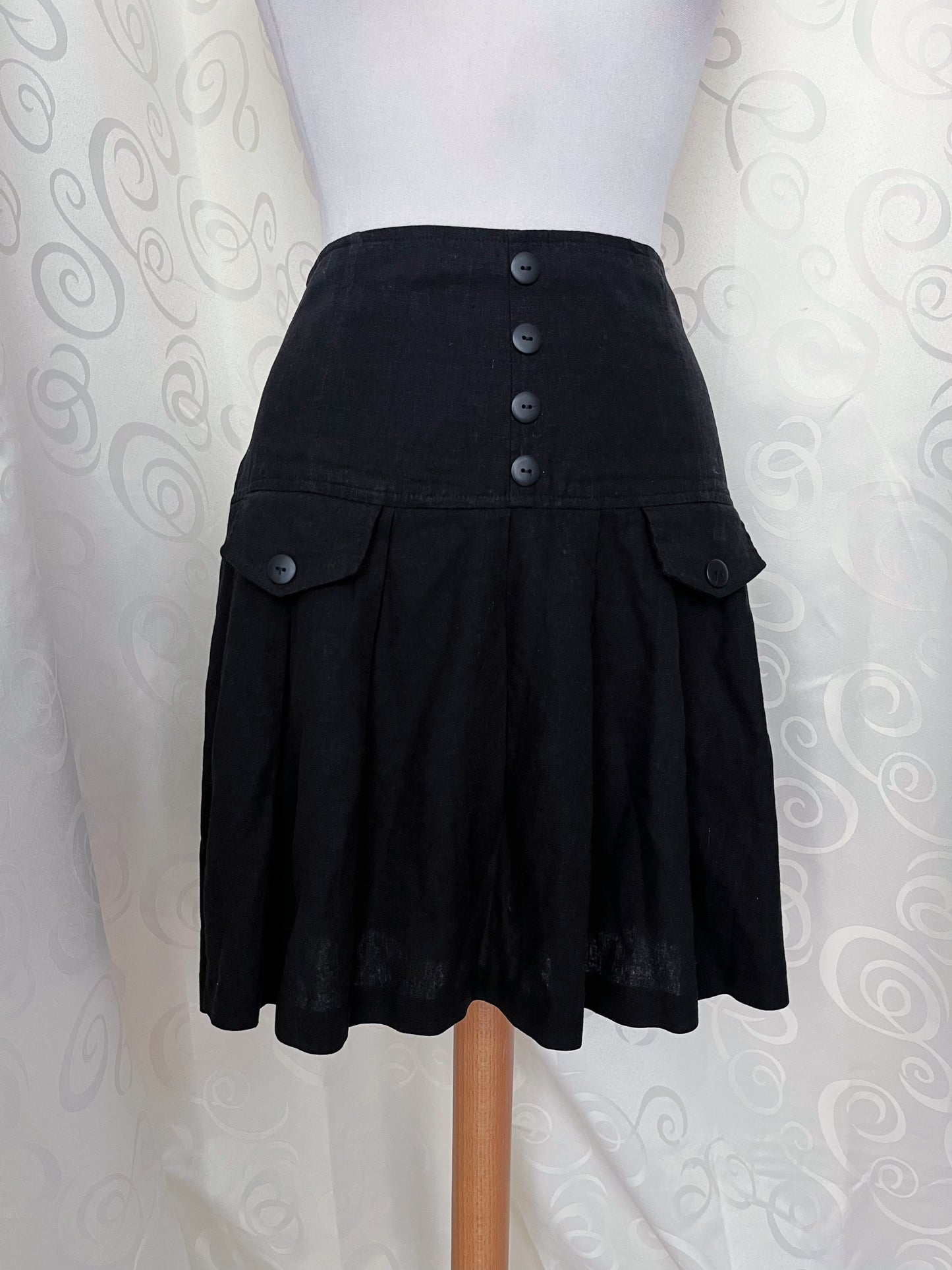 00’s linen black pleated skirt 🕷️🕸️