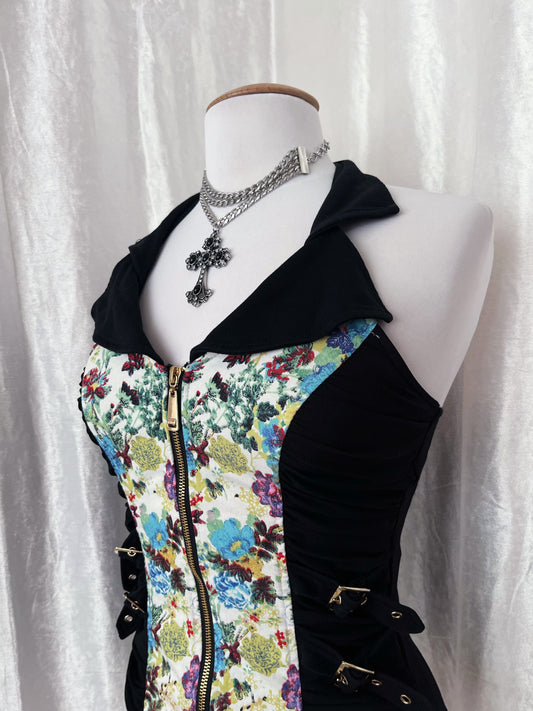 00’s alternative floral zip-up bustier top with belt buckle details ✨🖤