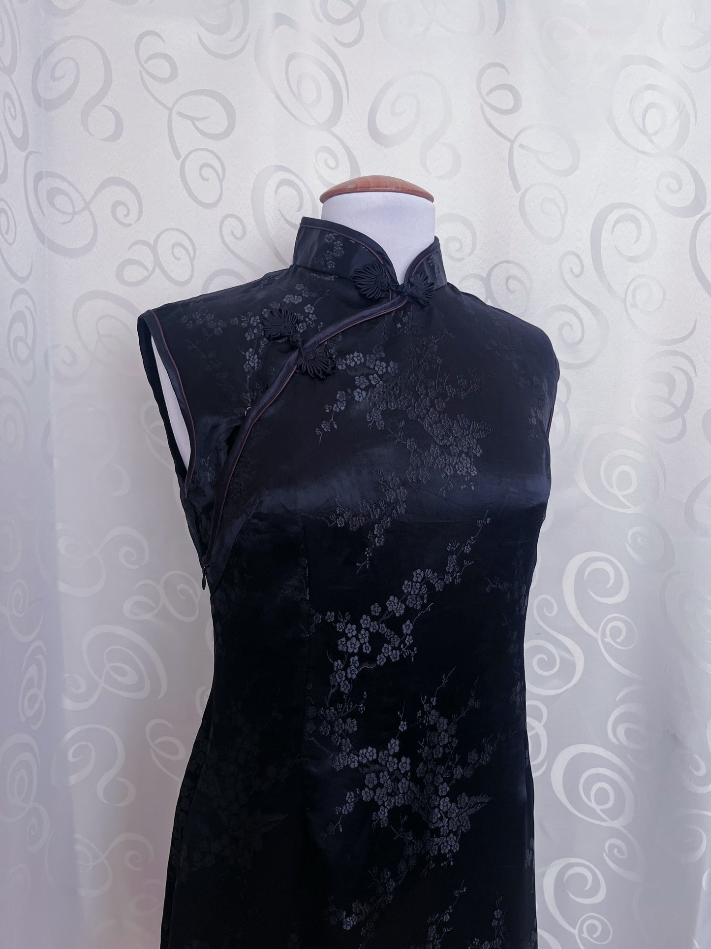 00’s satin black Qipao dress 🖤
