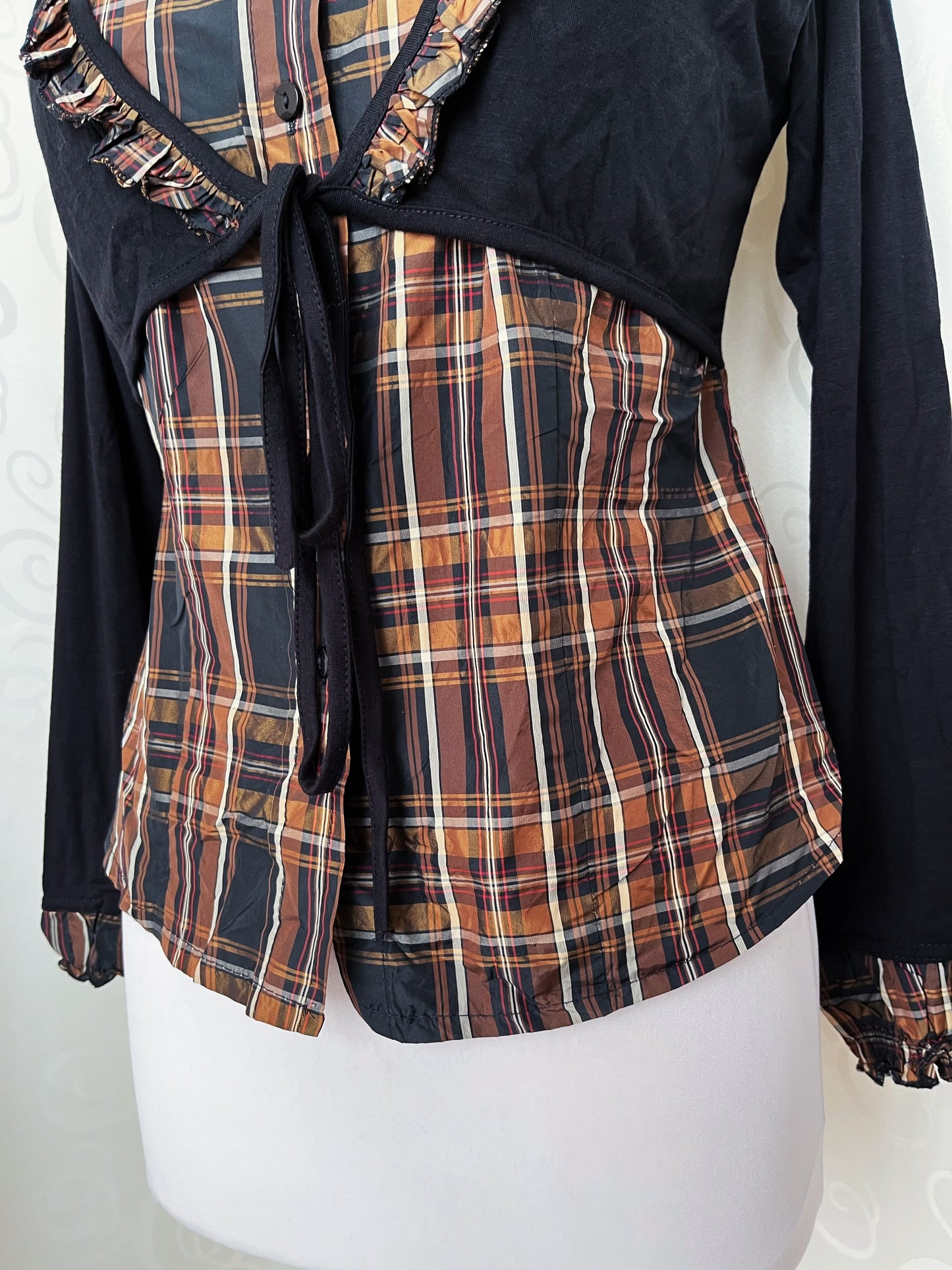 00’s deadstock Gothic/Jirai Kei tartan shirt with bolero effect 🌀🐌