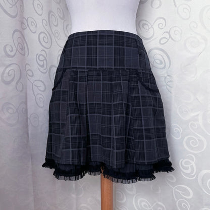 00's Dark coquette tartan grey skirt 📹