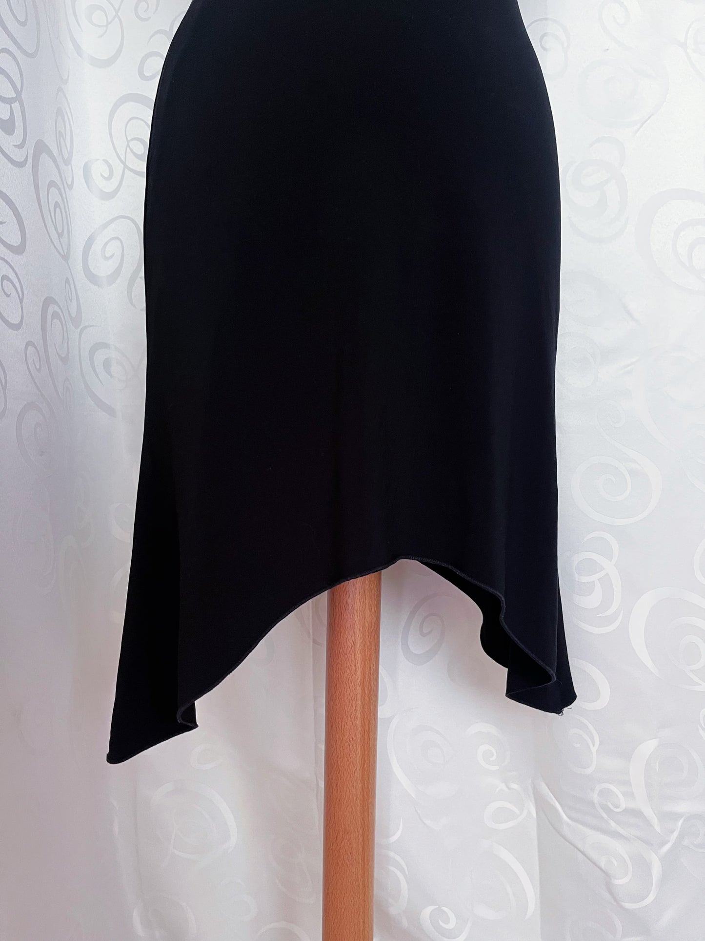 00’s witchy black asymmetrical dress 🖤