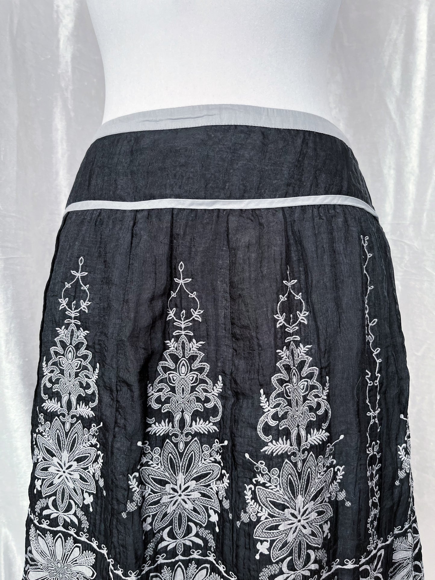 Beautiful coquette skirt
