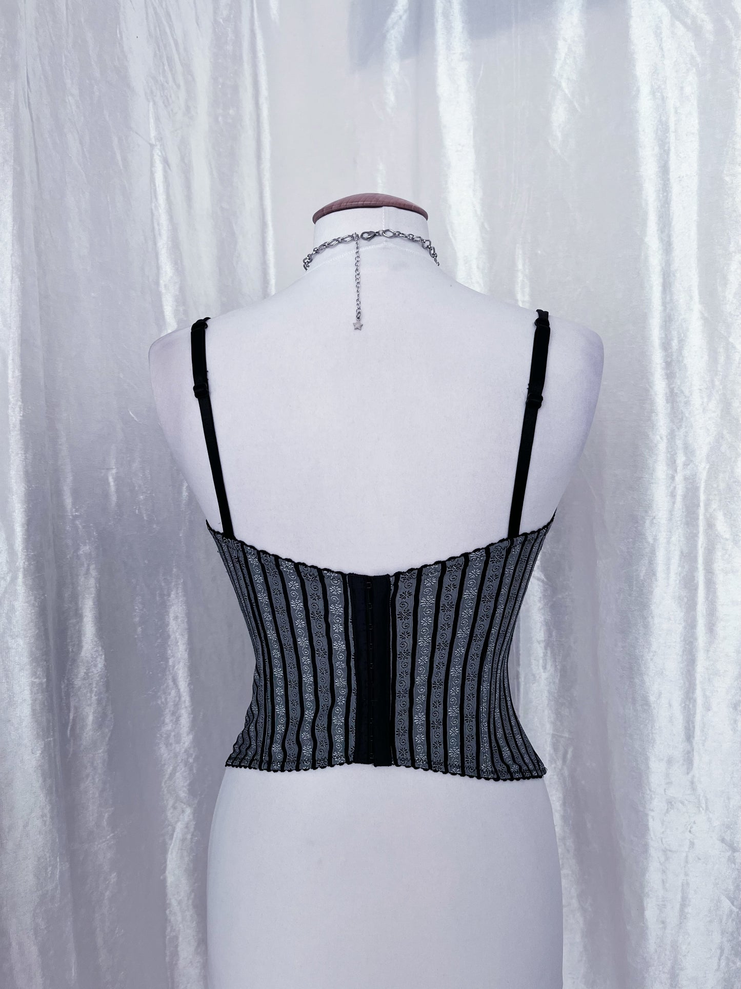 Dark coquette grey striped corset with embossed spiral & lace details 🕸️🎀