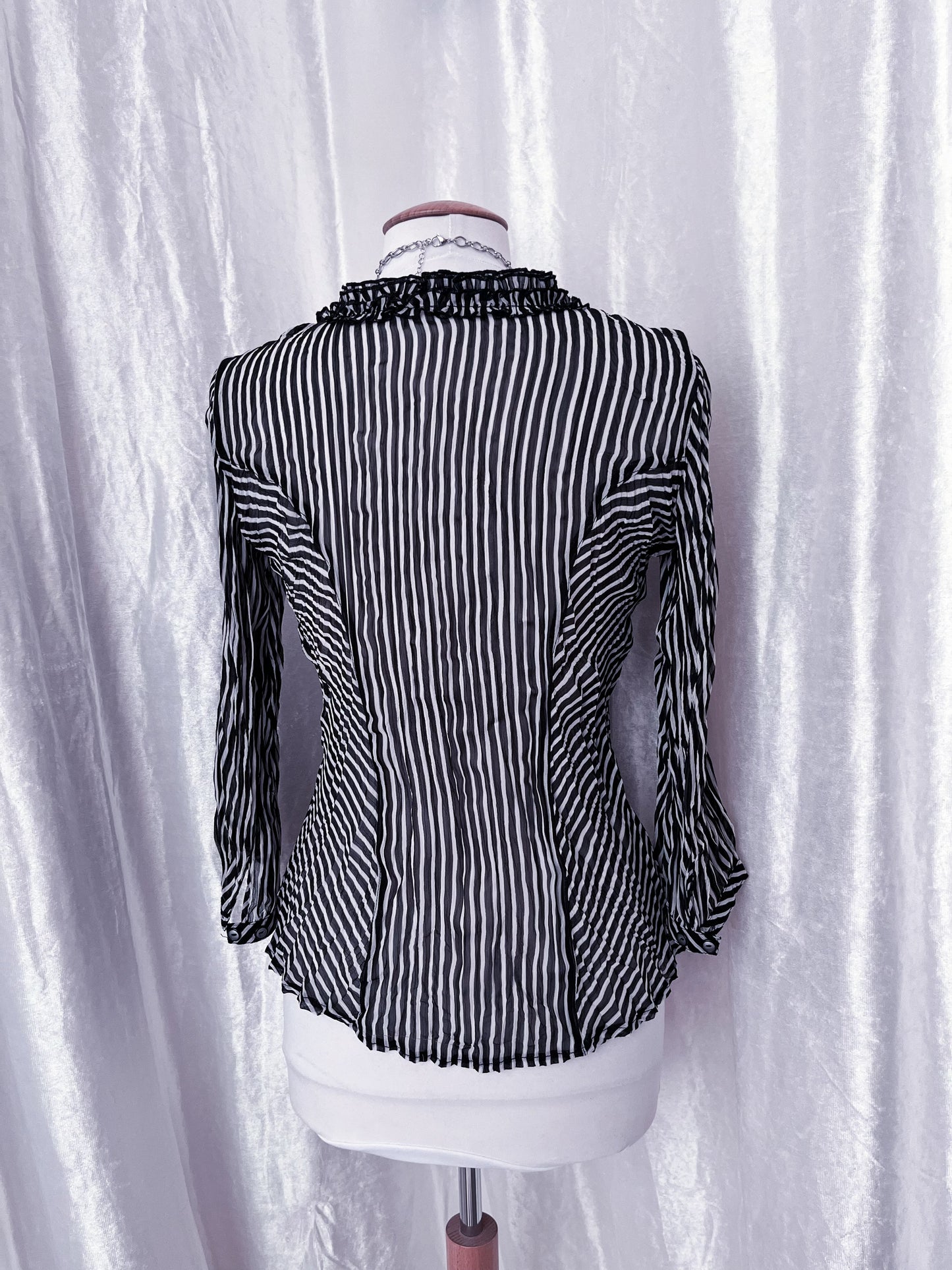 Gothic striped mesh shirt with ruffles details 🌀🦇