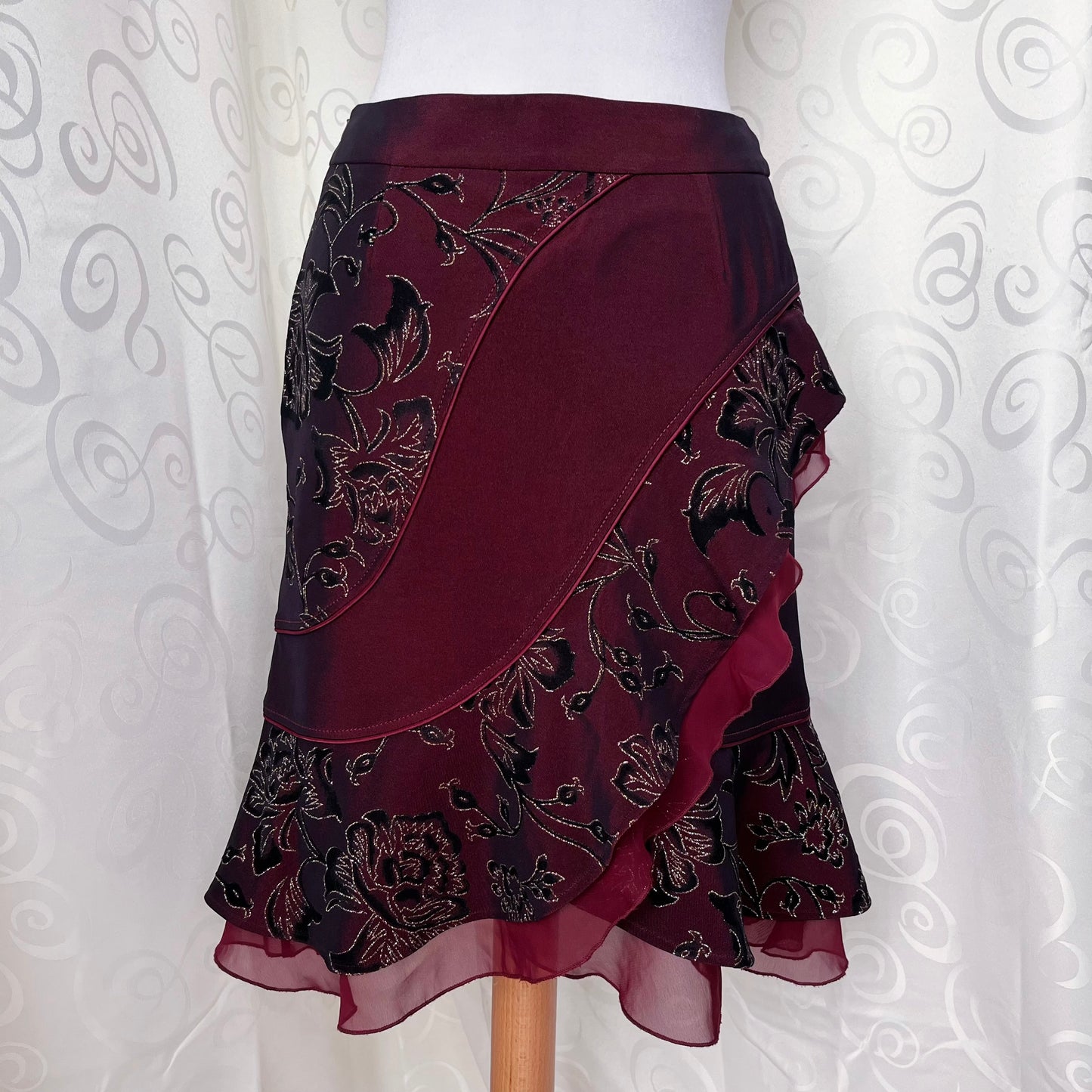 00’s whimsy fairy burgundy asymmetrical skirt with embroidered details 🫀⚜️