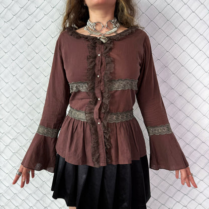 00’s whimsygoth/fairy brown with lacey details shirt 🌀🦌