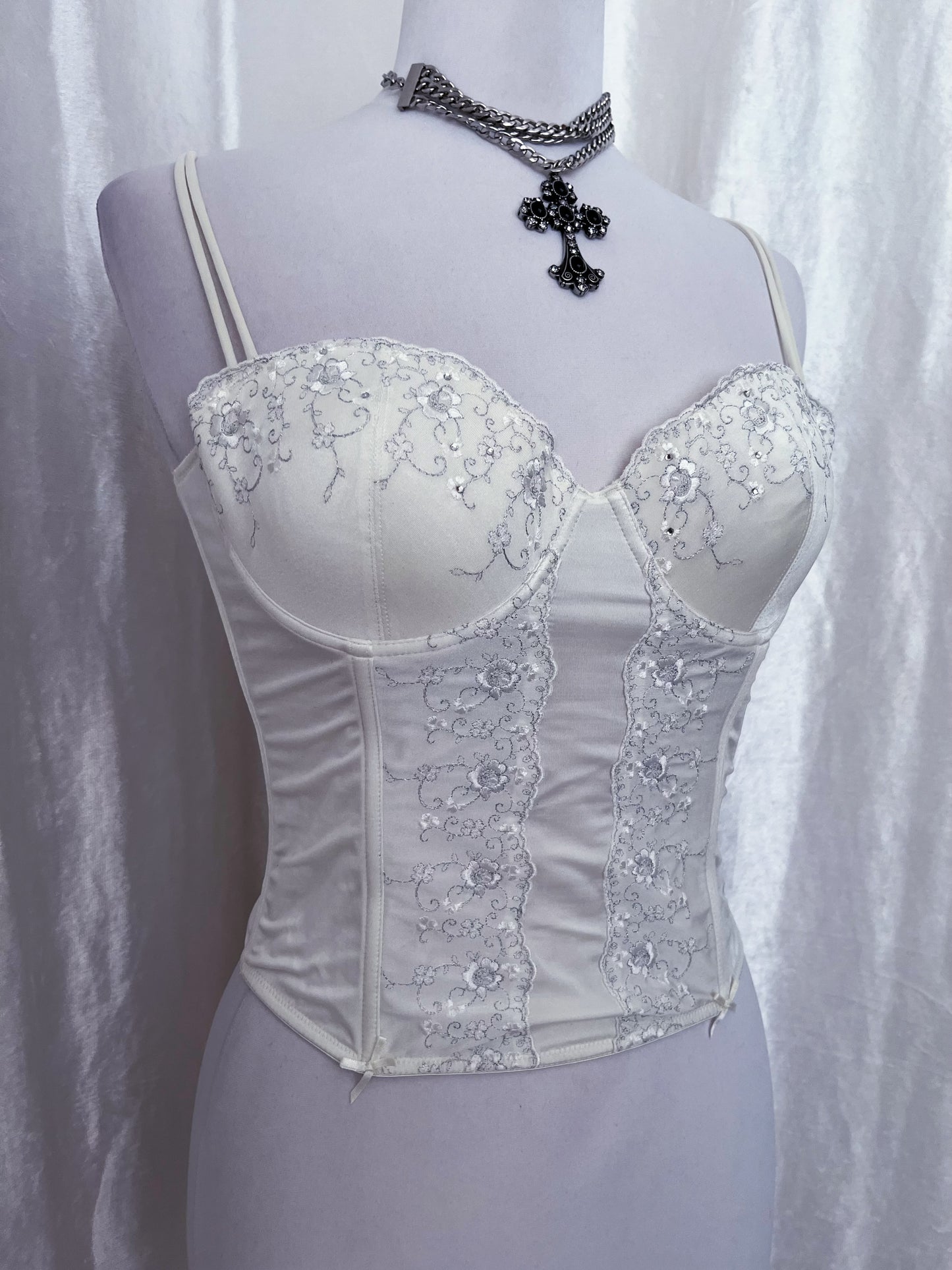 Angelic white corset top 🪽