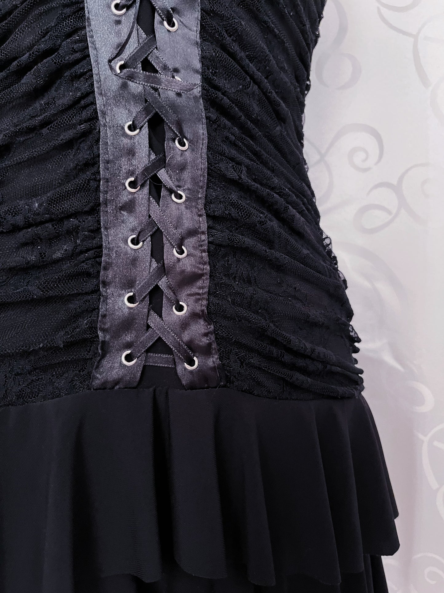 00’s Gothic lace-up lacey dress 🕷️