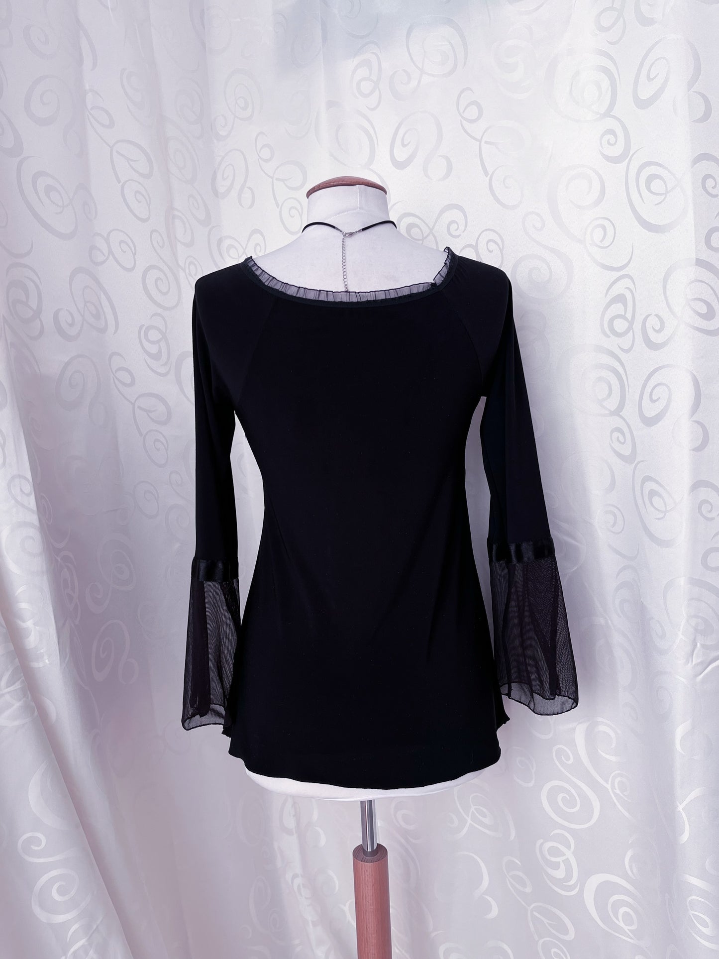 00’s whimsygoth/witchy black top 🕸️🦇