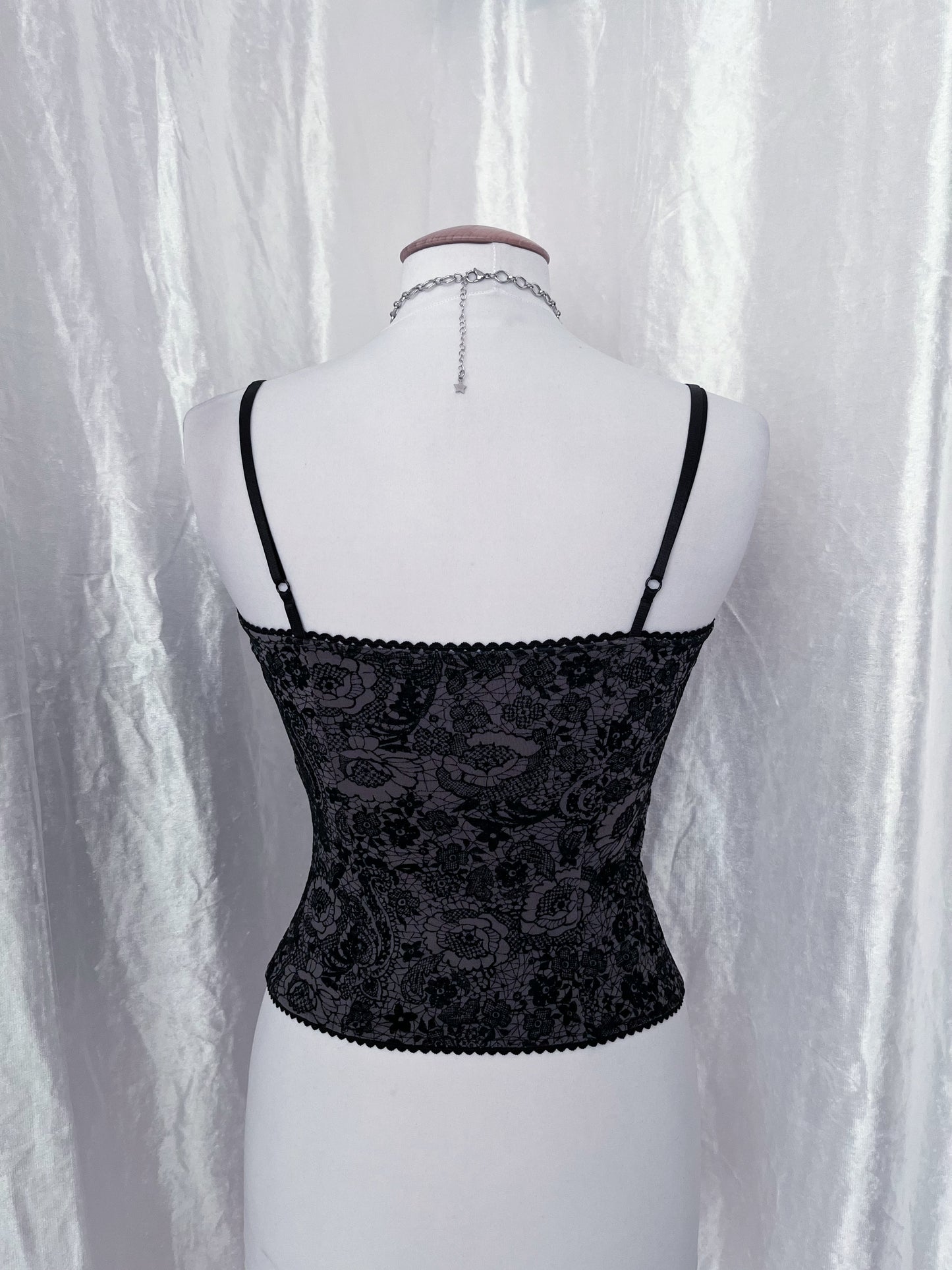 00’s gothic velvet & cotton top 🕷️
