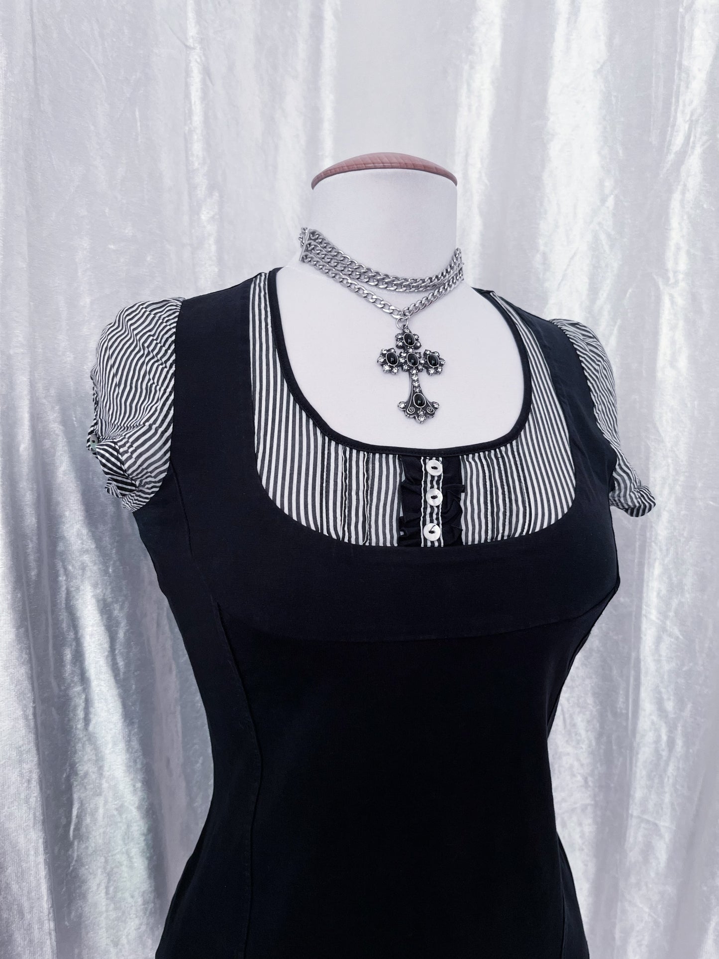 Horror protagonist / dark coquette top 🔦🎞️📷