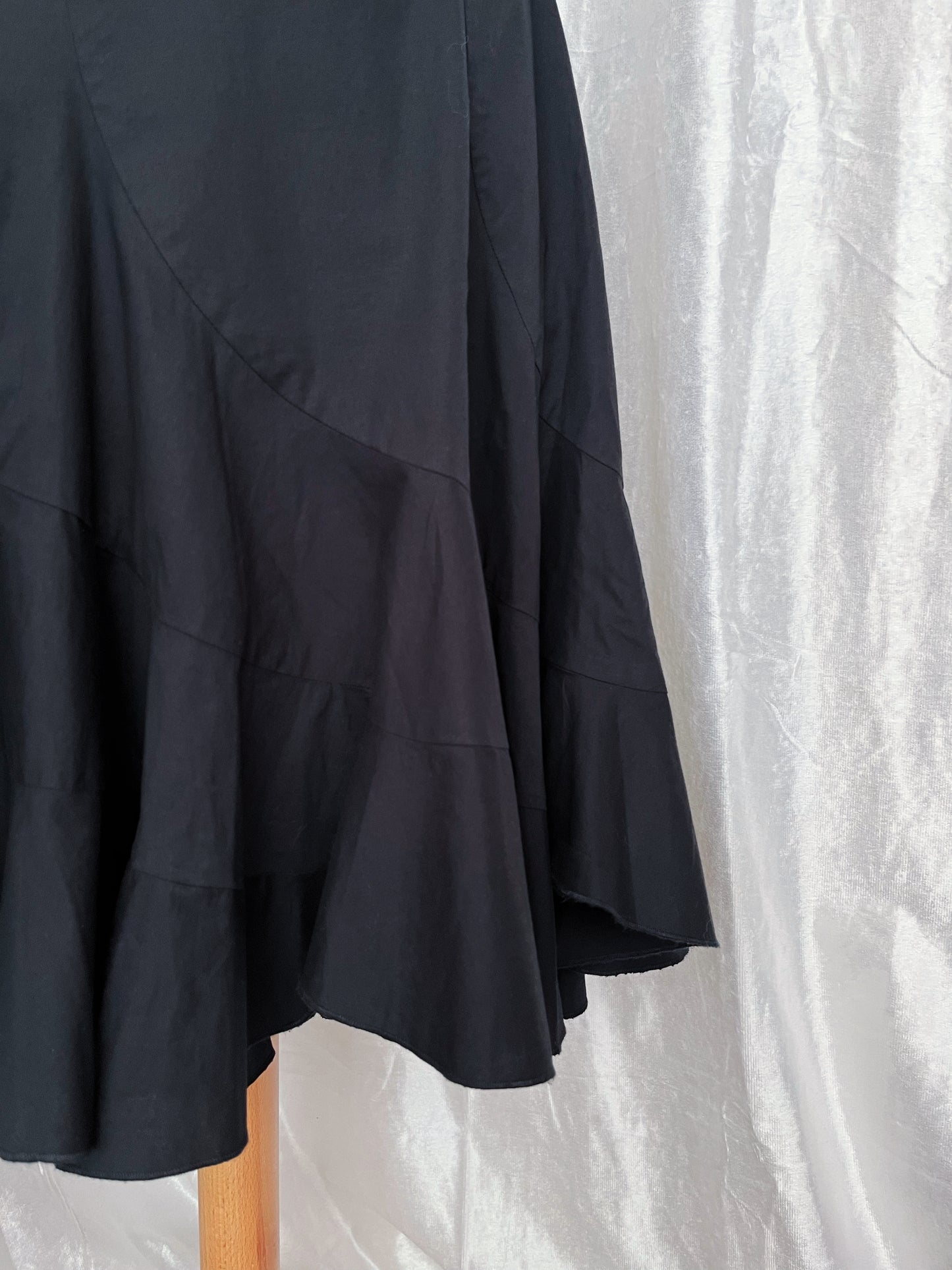00’s witchy cotton skirt 🖤🔮