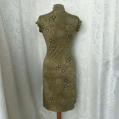 00’s whimsy Qipao green dress 💚🐍