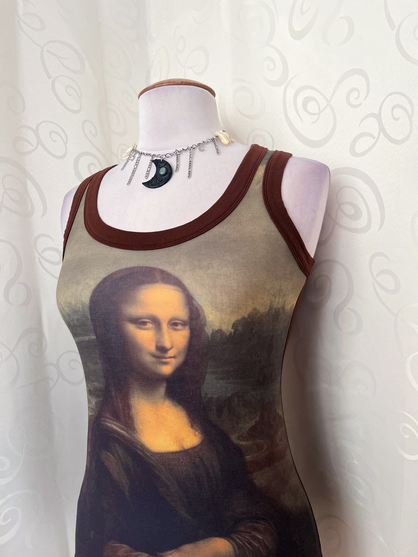 00’s Mona Lisa tank top 🖼️