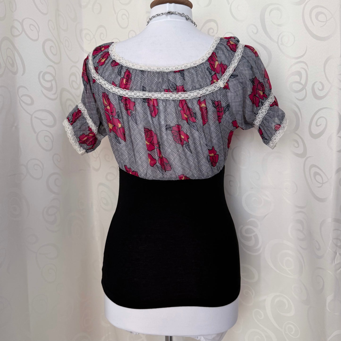00’s Fornarina coquette top 🍓