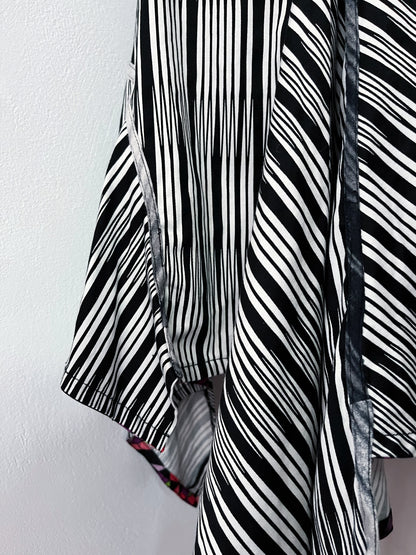 00’s witchy asymmetrical black & white skirt 💜🕸️