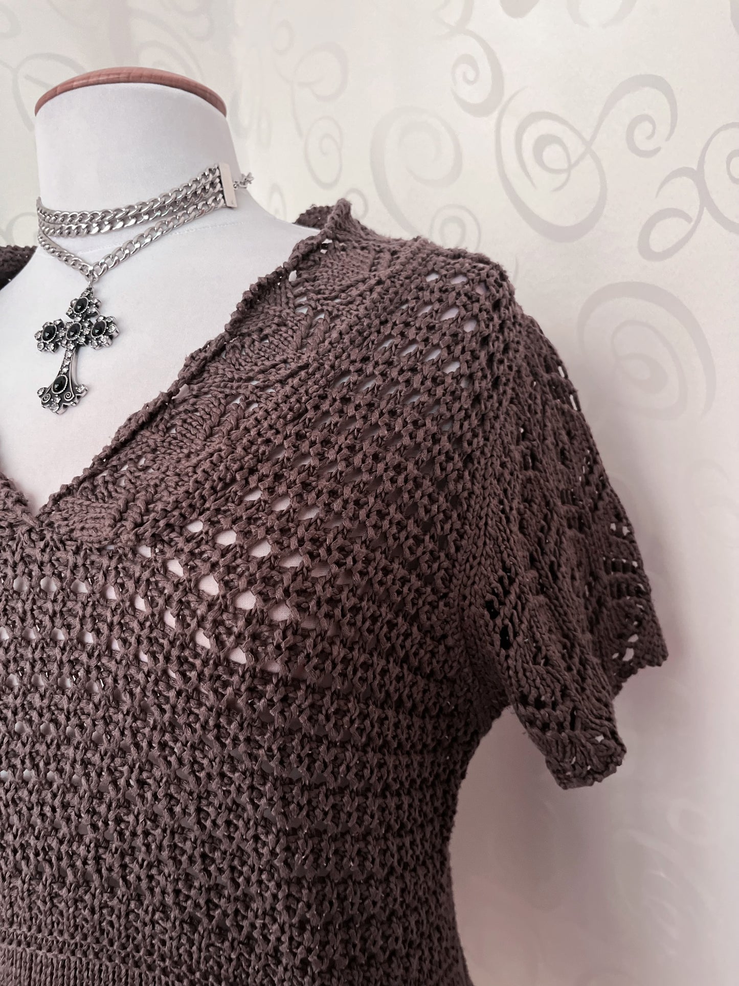 00’s whimsy brown knit top 🐌