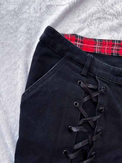 00’s Emily the Strange low-waisted lace-up jeans 🎸💀