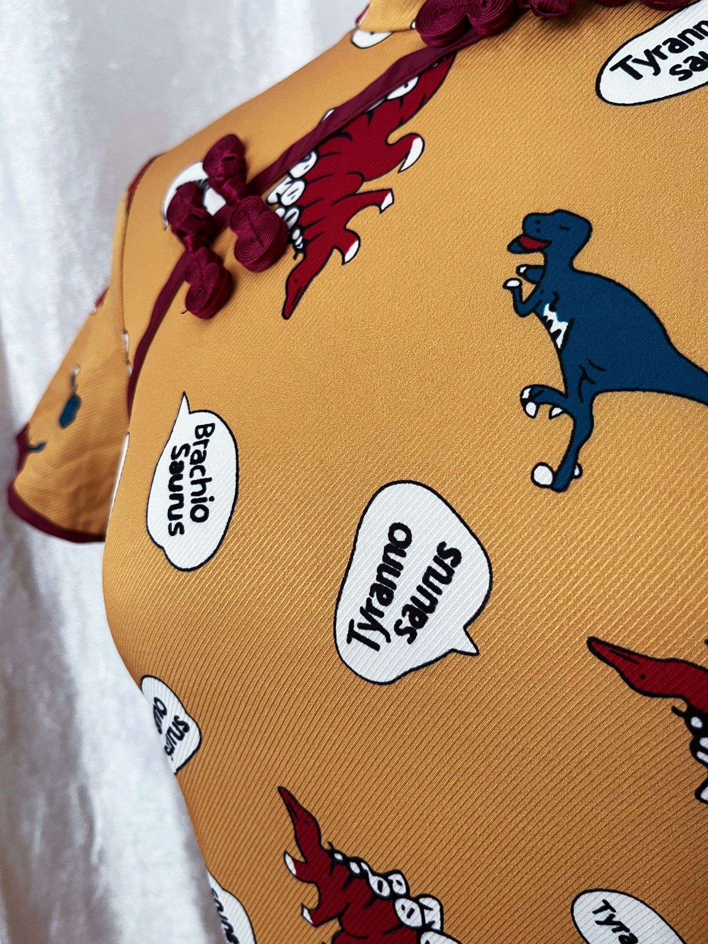 Modern Chinese Cheongsam Qipao dress with dinosaurs print 🦕🦖