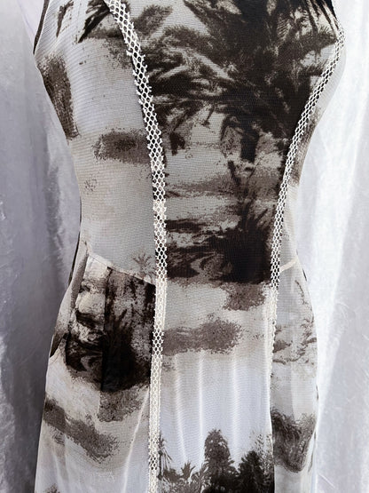 00's iconic mesh printed dress with little pockets on the sides ✨