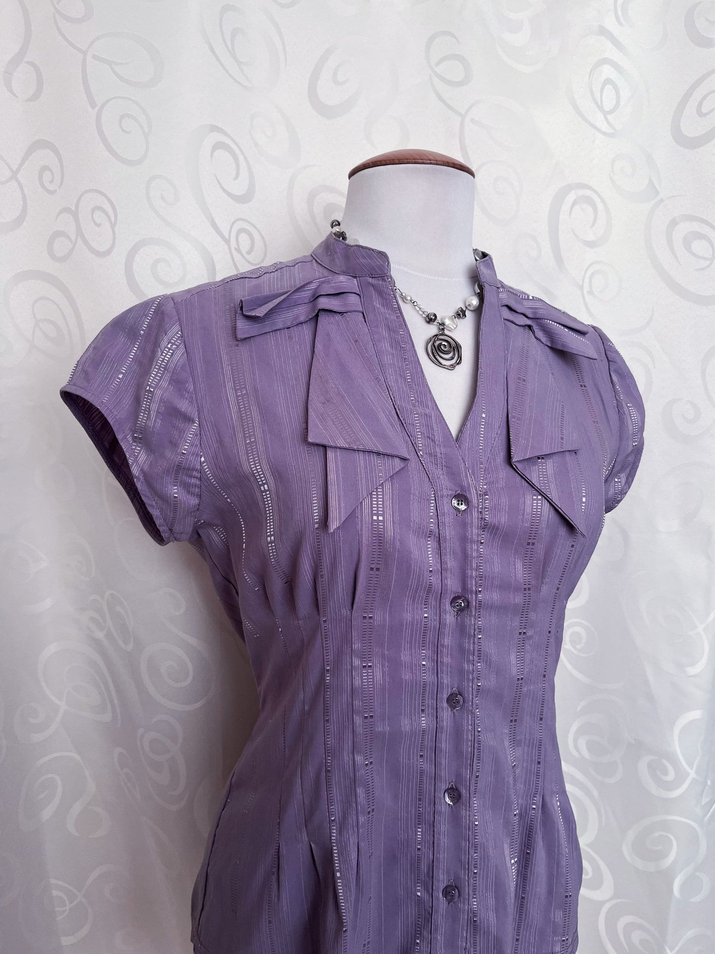 Cutest coquette striped lilac shirt 💜🎀