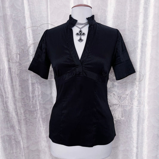 Dark coquette/ Horror protagonist core black striped top 🕸️