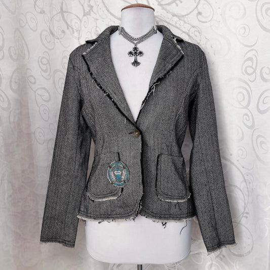 00’s Dark Academia light blazer with iconic Y2K embroidery back details 💀👑