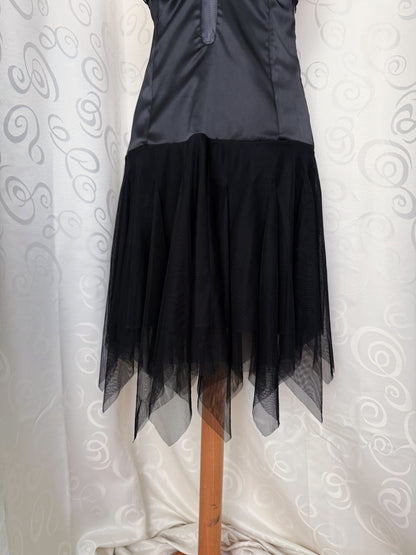 00’s Gothic witchy black dress with tulle pointy skirt 🦇🌀
