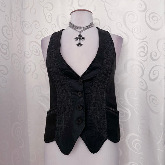 00’s amazing Dark Academia vest with pockets & lace up detail 🖤🦇