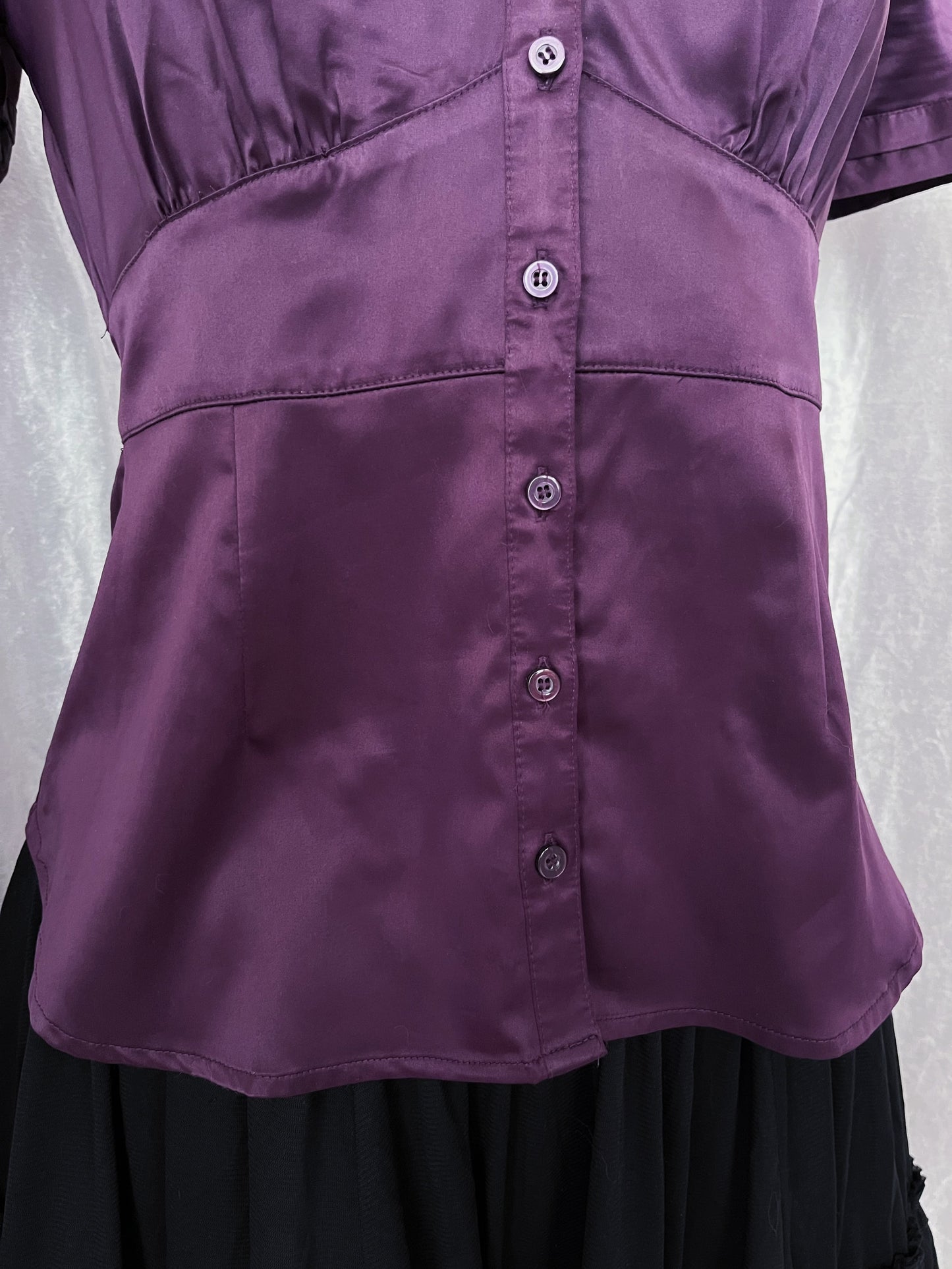 Old H&M dark coquette plum shirt 💜🎀