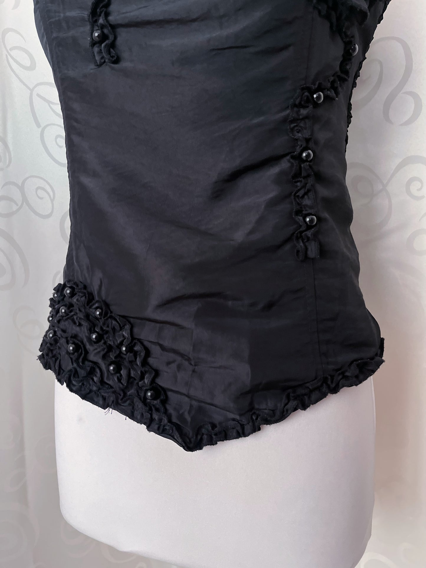 00’s Gothic / Dark Coquette black top 🥀