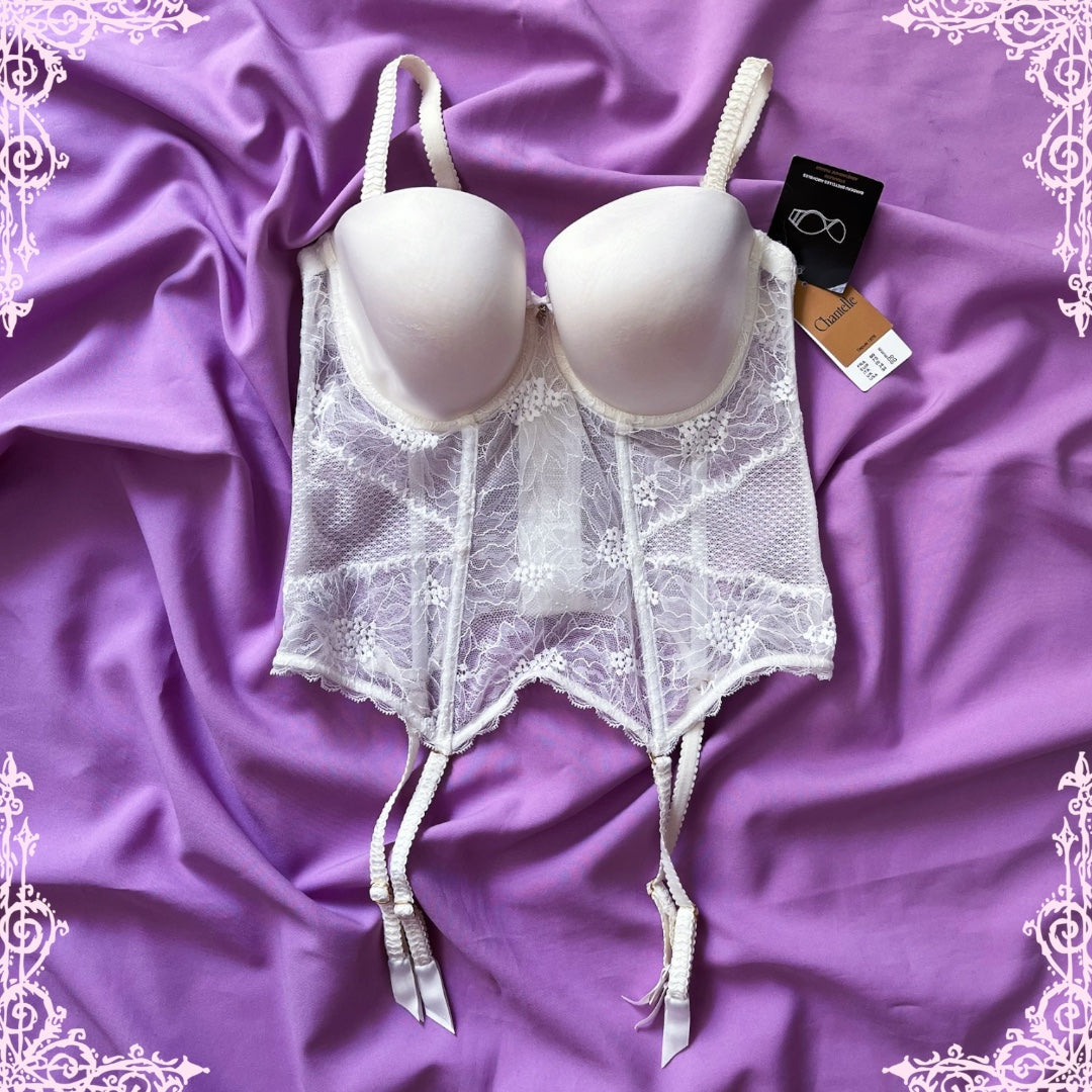 Chantelle brand new angelic milk corset 🪽