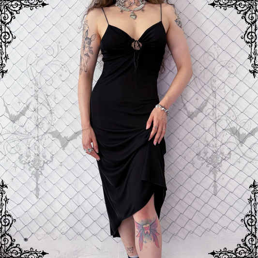 Witchy black dress 🦇🌀