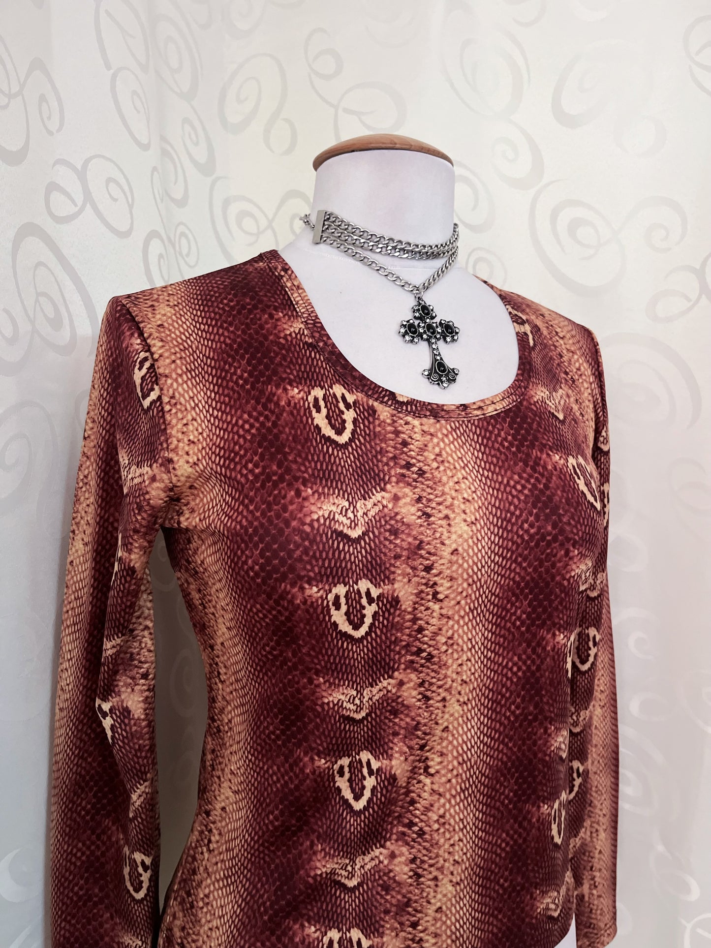 00’s snake print top 🐍
