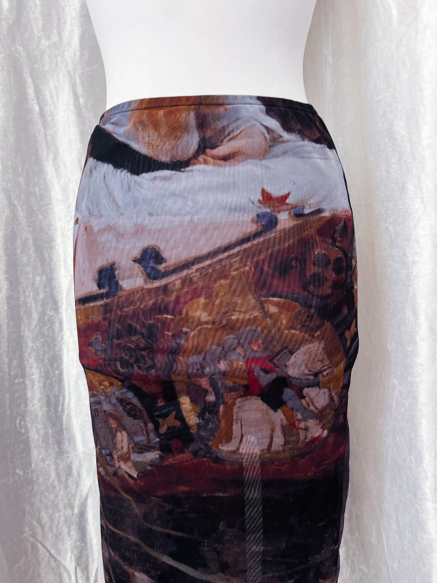 Stunning maxi mesh painting skirt 🖼
