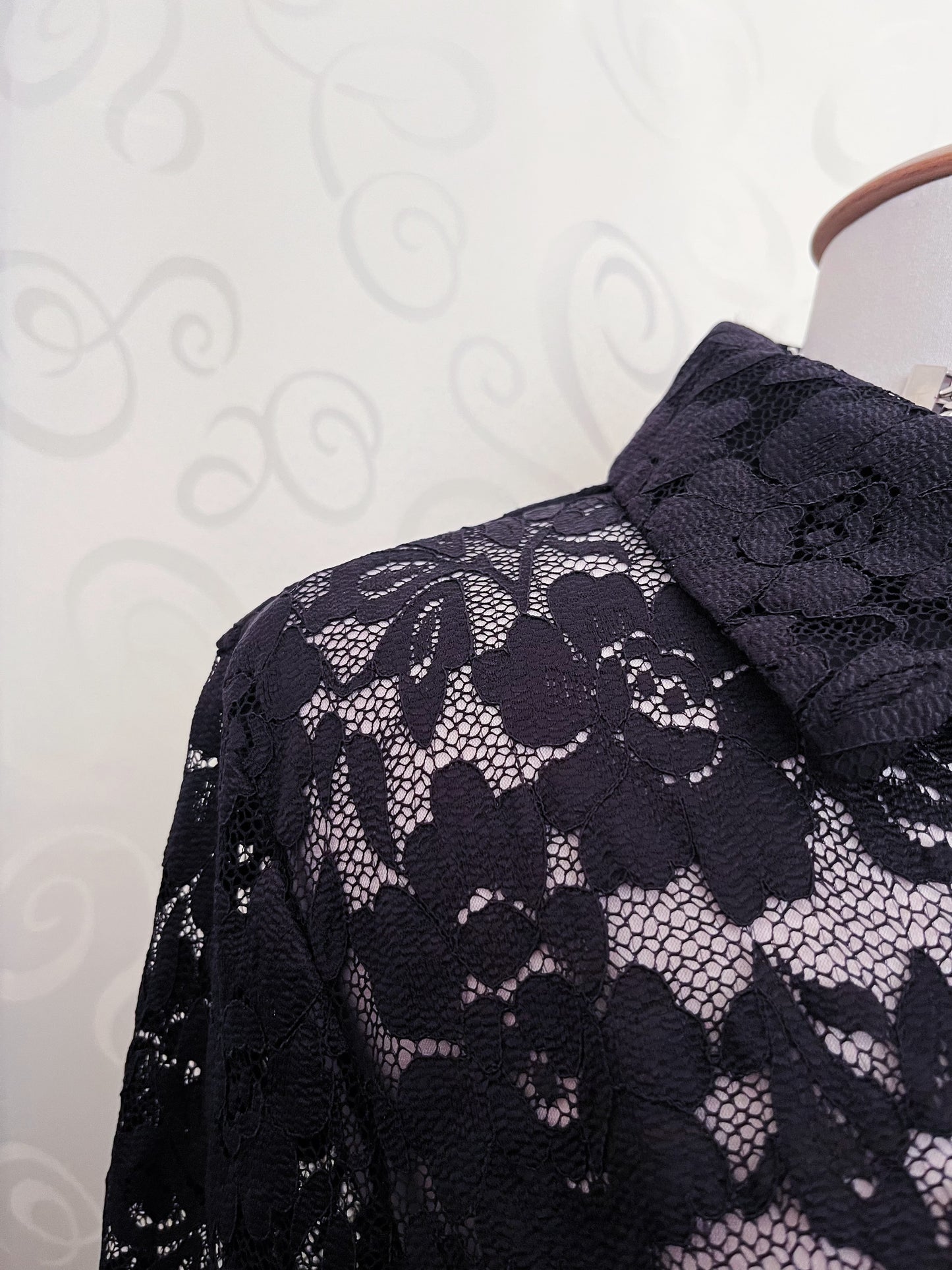 Iconic Gothic lacey black shirt 🕷️