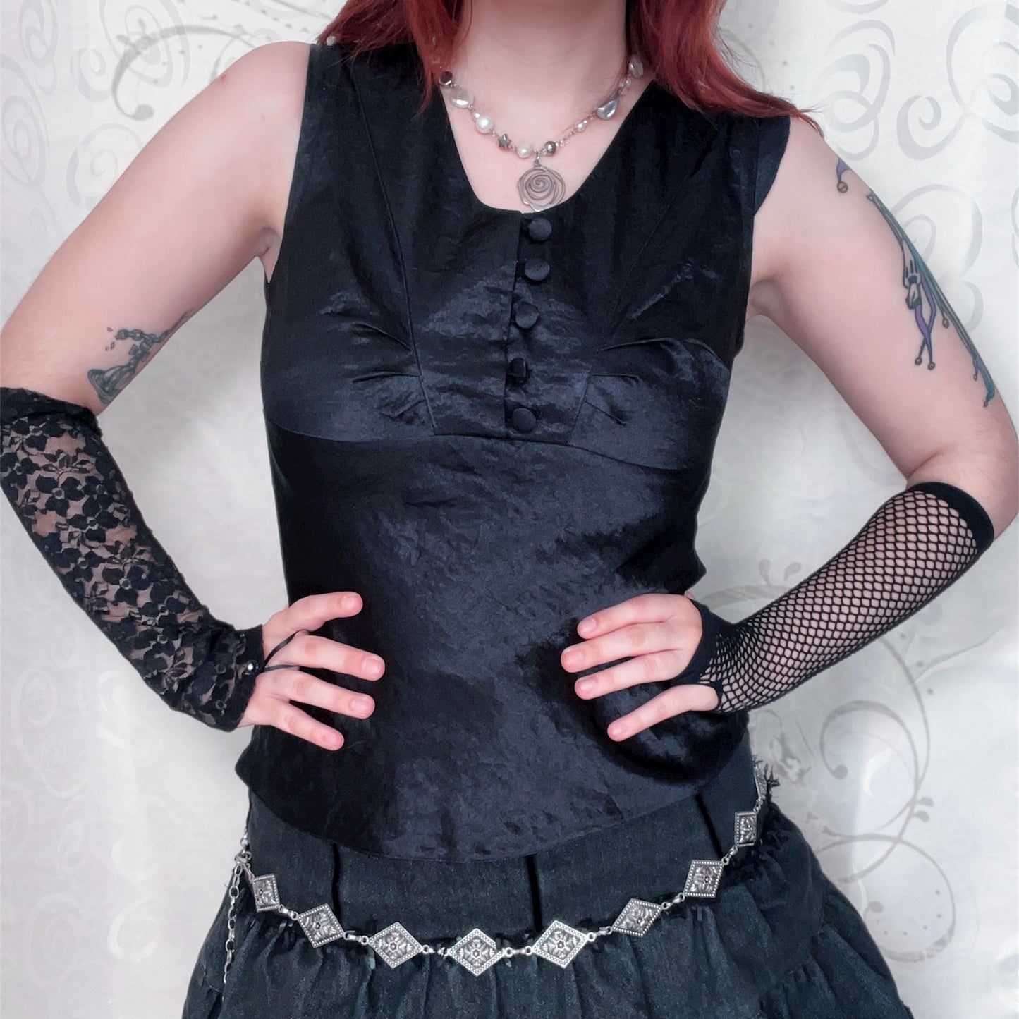 00’s Horror Protagonist / Dark coquette satin black top 🗝️🎞️