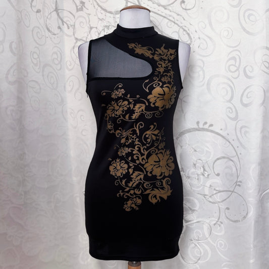 Asian style fitting dress with mesh details ✨