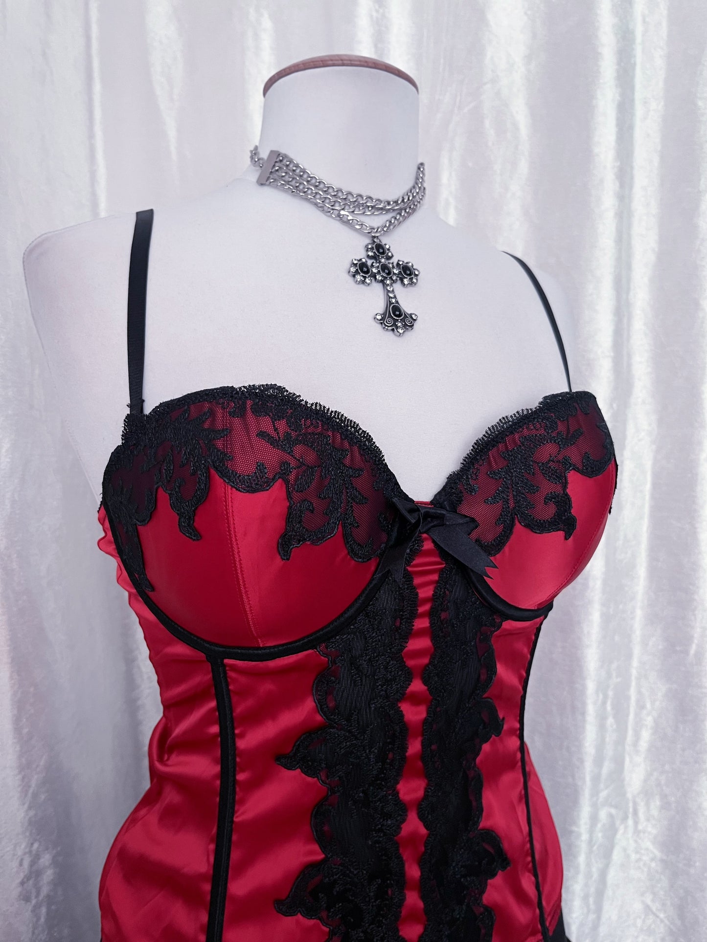 Gothic vampire corset top 🧛🏼‍♀️