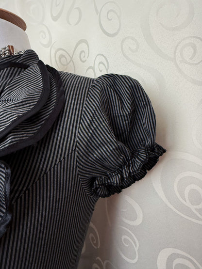 Horror Protagonist/Dark Coquette style ruffle striped shirt 🎞️🗝️